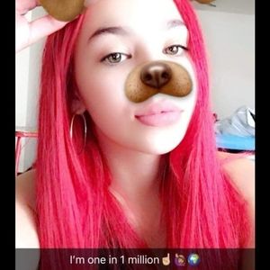 Meet your Posher, Elashay